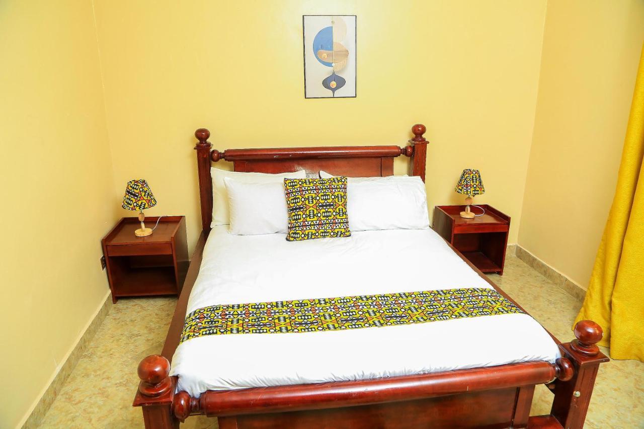 Palm Star Motel Fort Portal Exterior foto